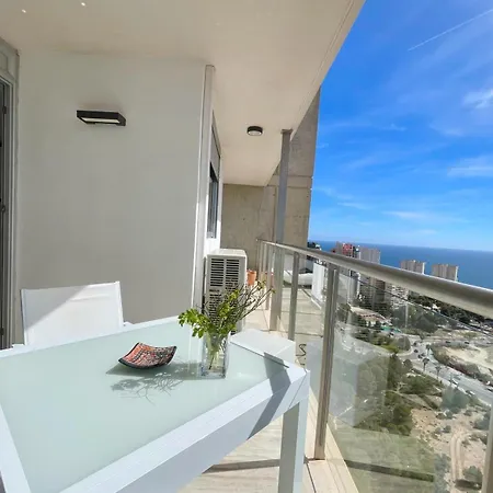 Poniente Lux בנידורם