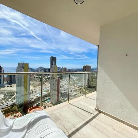 Poniente Lux דירה *