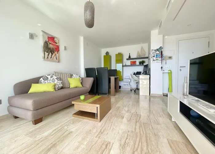 Poniente Lux Apartmán *
